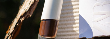 И снова Zara Beauty и снова лак для ногтей Nail Polish. Оттенок NC733 Power, которому стоит чуть подождать