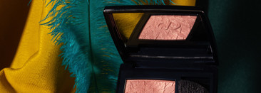 Неуловимая птичка от Dior. Новинка Dior Couture Colour Long-Wear Powder Blush (#468 Естественный)