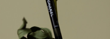 Немного о Chanel. Карандаш для глаз Stylo Yeux Waterproof (#56 Khaki Metal)