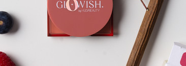 Ягодный сок от Huda Beauty. Румяна GloWish Cheeky Vegan Blush Powder (#03 Berry Juice)