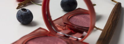 Ягодный сок от Huda Beauty. Румяна GloWish Cheeky Vegan Blush Powder (#03 Berry Juice)