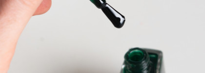 Стеклянная зелень от Picture Polish (#pine bath)