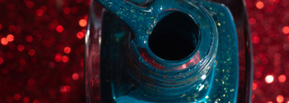 На арене цирка Cirque Colors Nail Lacquer (#aegean)