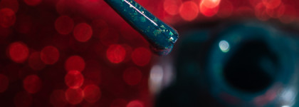 На арене цирка Cirque Colors Nail Lacquer (#aegean)