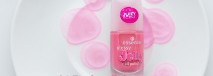 Glossy Jelly Nail Polish (#04 Bonbon Babe). Essence Spring Summer 2024 Collection