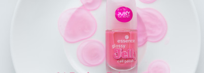 Glossy Jelly Nail Polish (#04 Bonbon Babe). Essence Spring Summer 2024 Collection