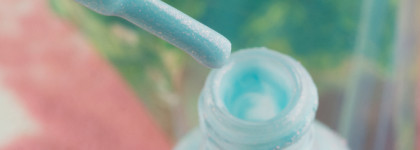 Прозрачность и переливы #Blue Blitz от Sally Hansen (Xtreme Wear Nail Color )