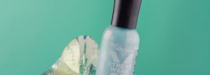 Прозрачность и переливы #Blue Blitz от Sally Hansen (Xtreme Wear Nail Color )