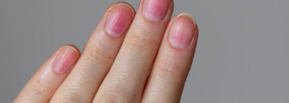 Желе продолжается у Essence_Glossy jelly mini nail polish (#02)