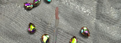 Сомнительная новинка, часть 1: Clio Crystal gloss plumper (02 Spicy Berry Tea)