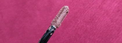 Сомнительная новинка, часть 2: жидкие тени Moira Superhyped Liquid Pigment