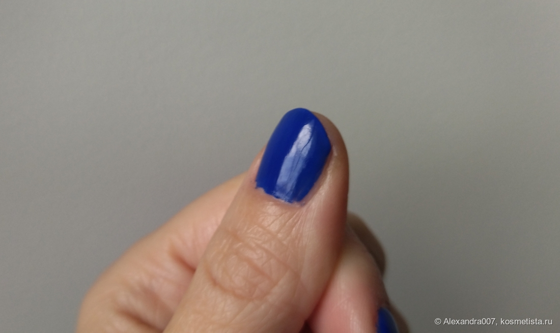 У кутикулы те самые затекания, прошу не бросаться тапками, итак уже пыталась подтереть