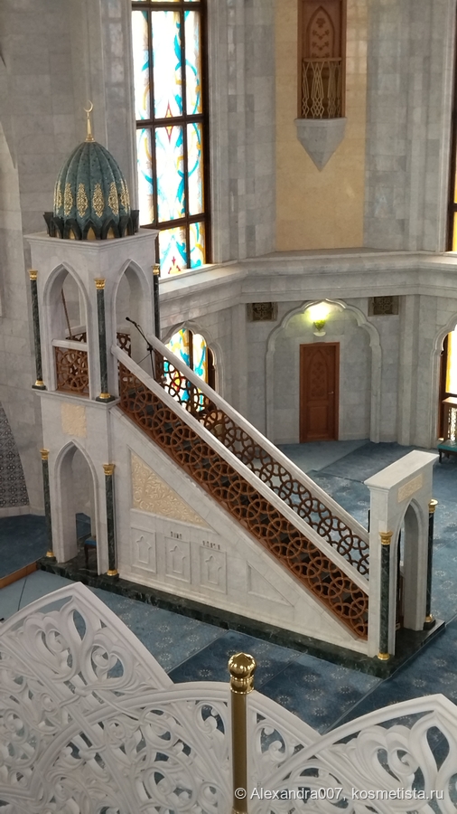 отсюда читают молитвы