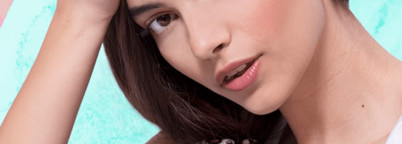 Объёмные резинки для волос из 90-х снова в моде? Invisibobble знают о трендах всё