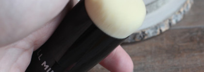 Матовая основа в оттенке NL2 и малая кисть кабуки для минеральной основы F06 от Kristall minerals cosmetics