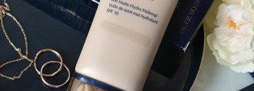 Новый тон Estee Lauder Double Wear Light SPF 10 в оттенке 1W2 Sand сравнение с Estee Lauder Double Wear 1N2 Ecru