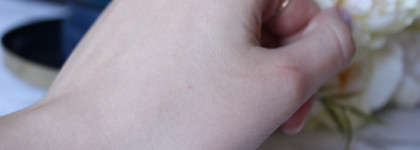 Тональная основа Catrice HD Liquid Coverage Foundation в оттенке 010 Light Beige. Эффект фотошопа за 500 рублей