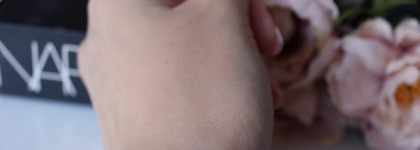 Жидкие румяна Nars в оттенке Orgasm. Самый популярный оттенок в жидком формате