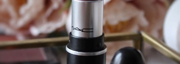 Губная помада МАС Mini Traditional Lipstick в оттенке Mehr и Карандаш для губ МАС Lip Pencil в оттенке Soar