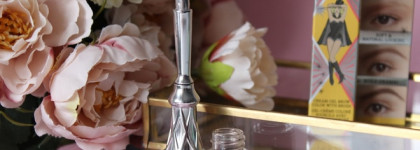 Красивые брови от Benefit: крем-гель для бровей Ka-Brow! Benefit в оттенке 3 и Средство для объёма бровей 3D Browtones Benefit в оттенке 4 темно-коричневый