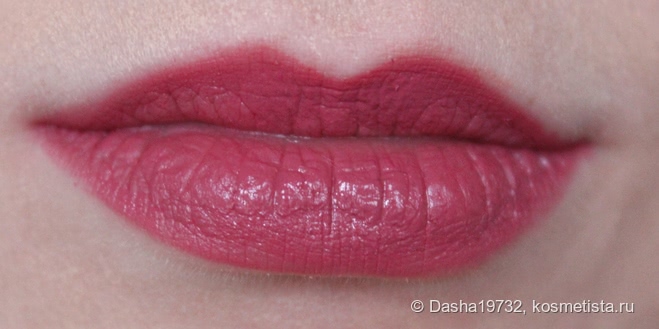 Жидкая губная помада Givenchy Le Rouge Liquide в оттенках Nude Cachemire (101) и Nude Velours (107)