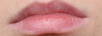 Помады Essence Ultra Last Intstant Colour в оттенках 07 Undress my lips и 16 Fancy blush