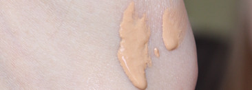 You better work! Essence Тонирующий крем 10 light и Спрей-фиксатор макияжа