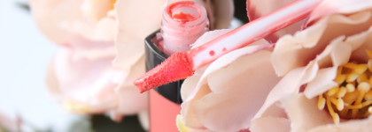 Увлажняющий тинт для губ и щек Chanel Rouge Coco lip blush 410 Corail Naturel