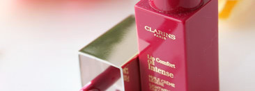 Масло для губ Clarins Lip Comfort Oil Intense в оттенке 05 Intense Pink