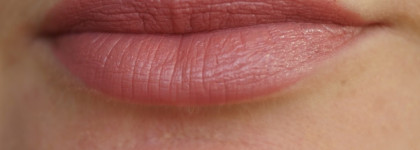 Оттенок, который не исчезает из моей косметички никогда... Maybelline Hydra Extreme в оттенке "бежево-розовый"