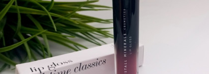 Блеск для губ, к которому рука тянется чаще всего. Lip Gloss All-Time Classics Intense от бренда KM Cosmetics в оттенке 111 - Icon Style