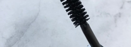 Smashbox Full Exposure mascara (оттенок JET Black) - спорная тушь