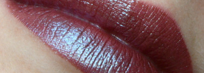 Новинки Catrice: космические помады Prisma Chrome в трех необычных оттенках 030, 050 и 070