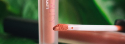 Очень комфортная и очень стойкая матовая помада Huda Beauty Liquid Matte Lipstick в прекрасных оттенках Bombshell и Icon