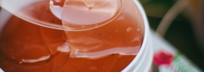 Популярные гидрогелевые патчи с гибискусом JayJun Roselle Tea Eye Gel Patch