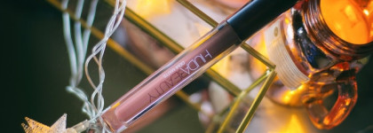 Влажный матт на моих губах. жидкая помада Huda Beauty Demi Matte Cream Lipstick в оттенке Mogul