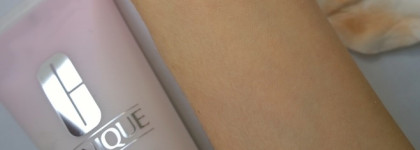 Команда мечты - Rinse-Off Foaming Cleanser от Clinique и Naturally Gentle Eye Makeup Remover