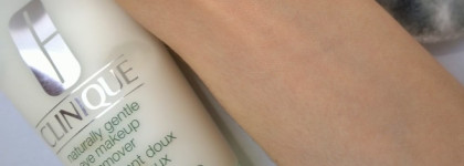 Команда мечты - Rinse-Off Foaming Cleanser от Clinique и Naturally Gentle Eye Makeup Remover