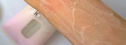 Команда мечты - Rinse-Off Foaming Cleanser от Clinique и Naturally Gentle Eye Makeup Remover