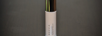 Тон Ultimate Coverage 24 Hour Foundation от Becca. Оттенок для настоящих Белоснежек