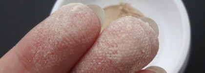 Пудра Finish Line Perfecting Coconut Setting Powder от Marc Jacobs