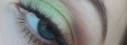 J.Cat Beauty Eyeshadow Flying solo - в поисках сочной зелени