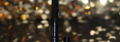 Не побоюсь этого слова - идеальный лайнер Clinique Pretty Easy Liquid Eyelining Pen #01 black