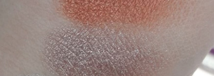 Melted Chrome Eyeshadow от Essence: классное качество, разбавленное каплей замешательства