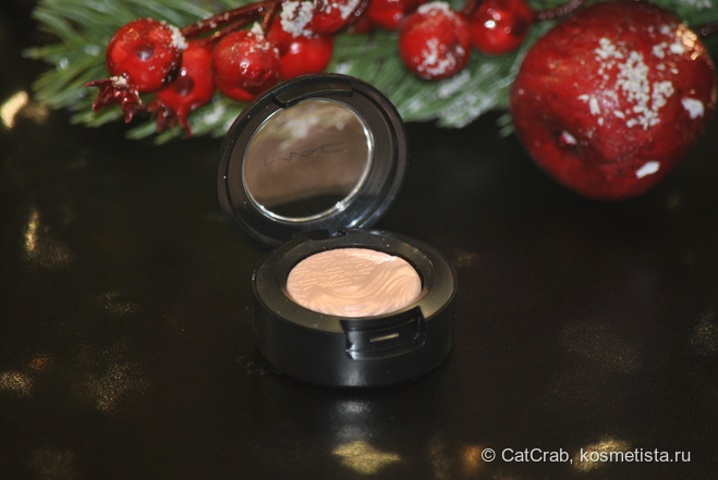 Extra Dimension Eye Shadow от MAC