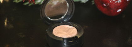 Extra Dimension Eye Shadow от MAC