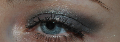 Пигмент-фольга для век Lamel Professional Insta Glow Duo в изумрудном оттенке 404