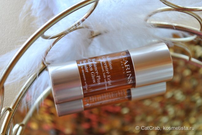 Clarins Radiance-Plus Golden Glow - идеальное средство для тех, кто боится автозагаров, но хочет избавиться от белой кожи