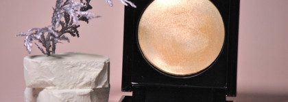 Хайлайтер Glossy Baked Powder Cosmic Girl от Beautydrugs