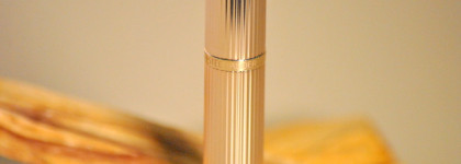 Новая линейка сияющих помад Estee Lauder Pure Color Explicit Slick Shine Lipstick. Оттенок 404 no tomorrow. Красивое, но жадное